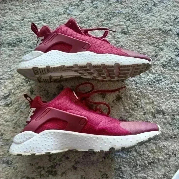 Nike Air Huarache Women's Run Ultra Bourdeux Sneaker 8.5 - Picture 7 of 14